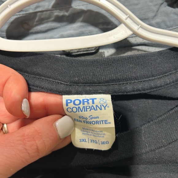 Black Graphic Tee - Classic Car Design - Picture 4 of 4